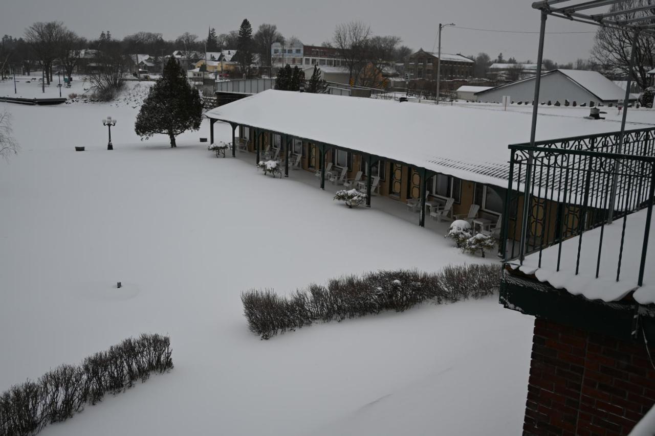 The Gananoque Inn Eksteriør bilde